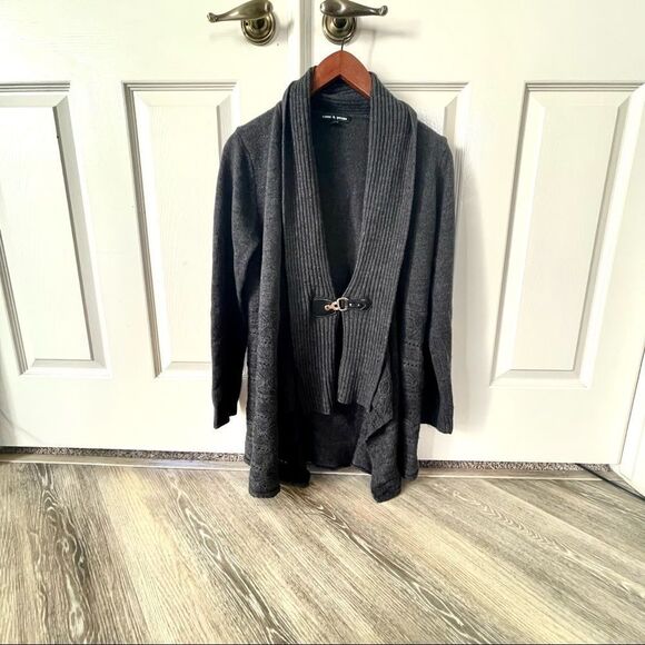 Cable & Gauge grey front buckle cardigan sweater - Picture 6 of 10